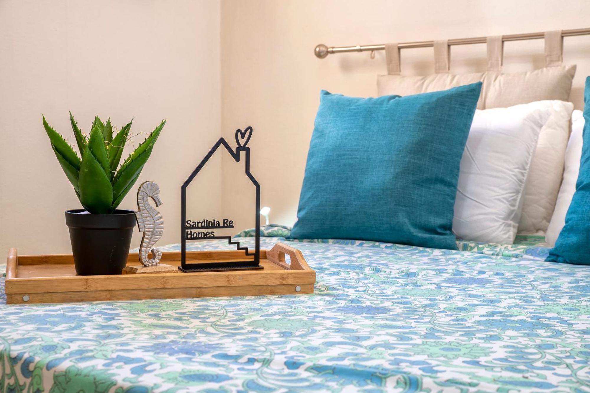 Sardinia Re - La Roda Old Town Apartment *